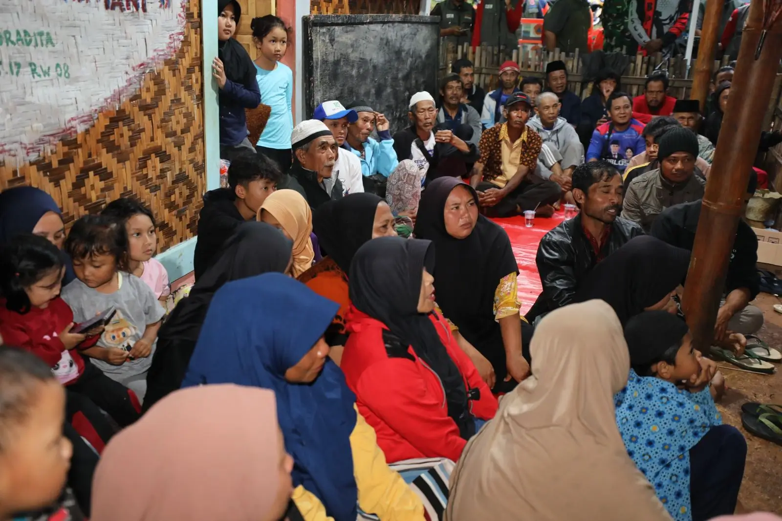 [UPDATE] Banjir dan Longsor Sukabumi : Sepuluh Warga Meninggal Dunia, Dua Masih Dalam Pencarian